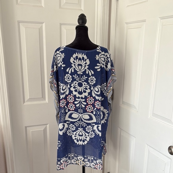 Cupshe Blue and White Boxy Tunic Coverup - Picture 6 of 12